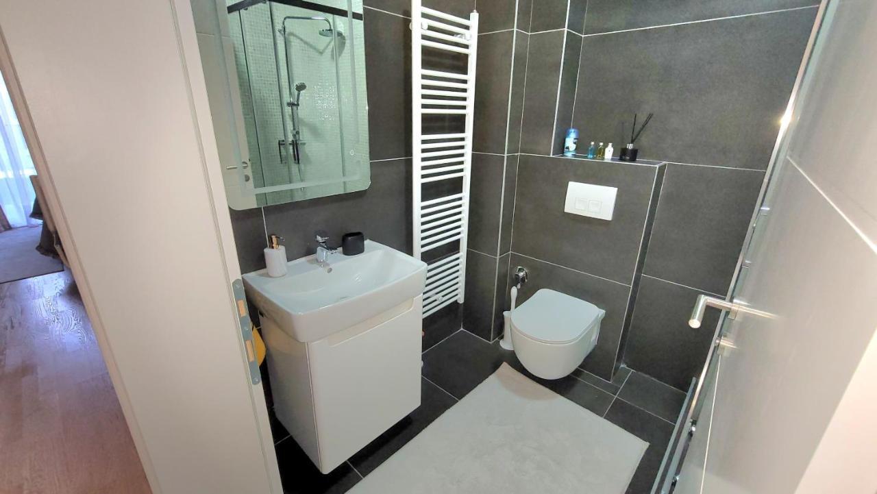 Studio Apartment Lora Lux Sarajevo Luaran gambar